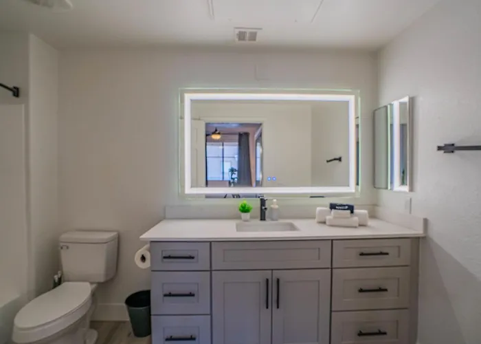 Fancy 1bd Walk To Westgate Pool Gym Wd Glendale