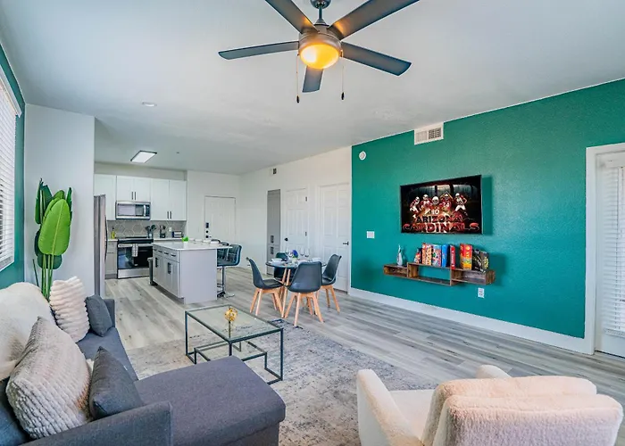 Apartment Fancy 1bd Walk To Westgate Pool Gym Wd