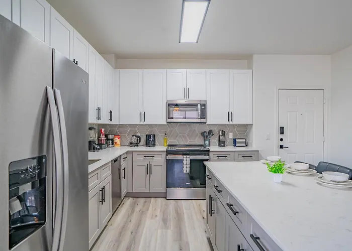 Fancy 1bd Walk To Westgate Pool Gym Wd Glendale