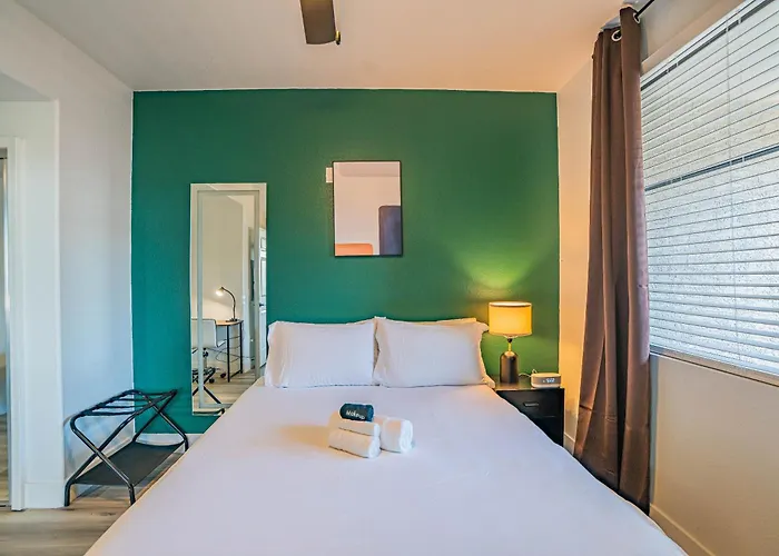 Fancy 1bd Walk To Westgate Pool Gym Wd * Glendale