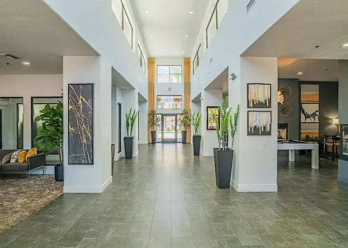 Apartment Fancy 1bd Walk To Westgate Pool Gym Wd *